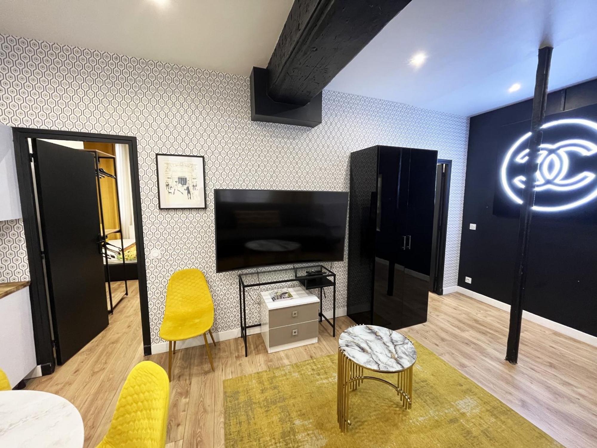 Urban Flat 157 - Coco Chanel Flat In Montorgueil Paris Exterior photo